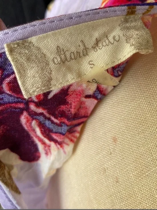 Lavender Floral Maxi Dress with V-Neck - Picture 4 of 4